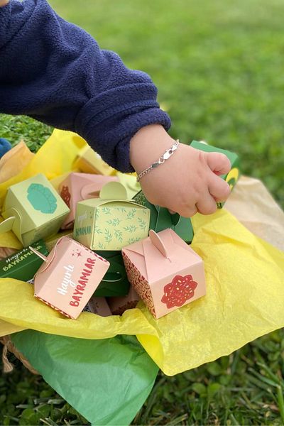 Zeytuune Atölye 30 Pieces Holiday Treat Set - Turkish Delight Box