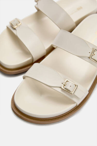 Pull & Bear Flat strappy slider sandals