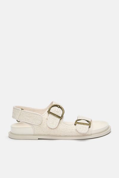 Pull & Bear صندل مسطح مع أبازيم