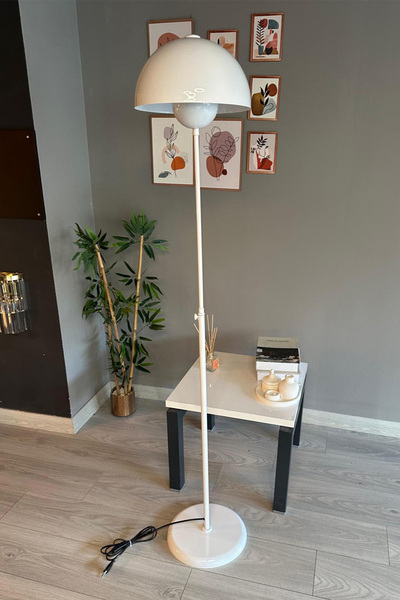 Bamyum Vega Lambader Beyaz Renk Modern Dekoratif Metal Oturma Odası Çalışma Odası Zemin Lambası