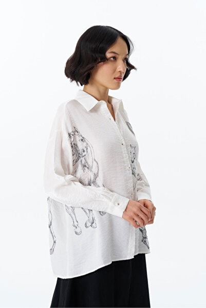 Quzu At Desenli Düğmeli Gömlek Ekru-Siyah