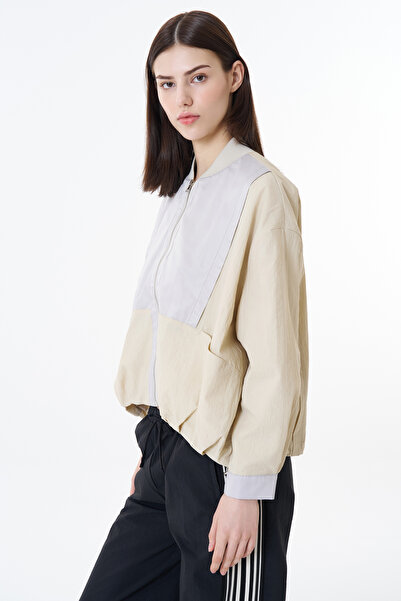 Quzu Бежеве бомбер-жакет - з блоковими деталями