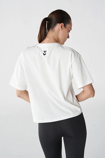 hummel T-mt Ultra Boxy Short γυναικείο λευκό μπλουζάκι με στρογγυλή λαιμόκοψη