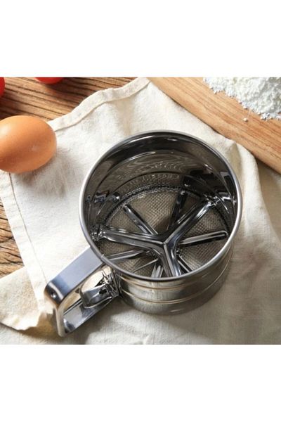 BÜYÜLÜ HOME Push Practical Flour Sieve Powder Sugar Dispenser Stainless Flour Dispenser