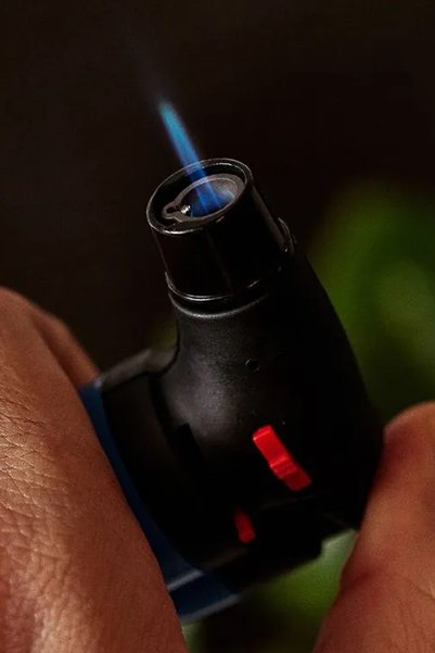 ThenTech Profesyonel Ateş Yakmak İçin Gazlı Pürmüz Mangal Kamp Ateşi Yakmak İçin Standlı 1300 Derece Pürmüz