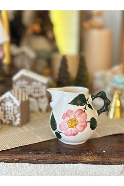 Villeroy & Boch Villeroy Boch Wildrose Wild Rose Series Hand Painted Porcelain Milk Bowl Sauce Bowl Mini Vase
