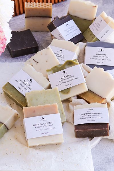 bermark Natural Handmade Soap 8-Piece Soap Set, Cold Process – Moisturizing & Nourishing Skin Care 100 Gr