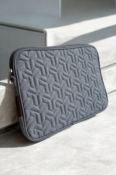 Aggu Bebe MacBook Air Pro 15" 16" Laptop Bag - Quilted, Strap, Case Light Grey