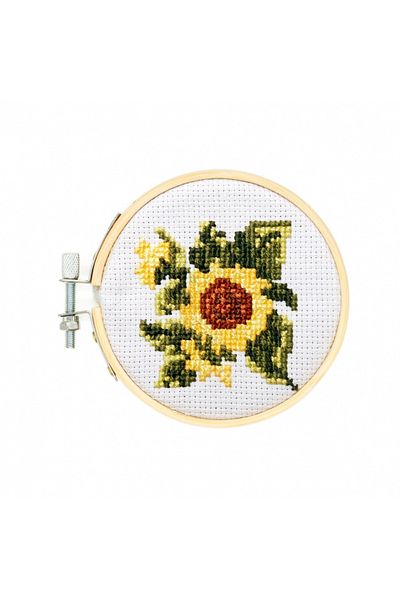 Kikkerland Mini Cross Stitch Embroidery Set – Sunflower