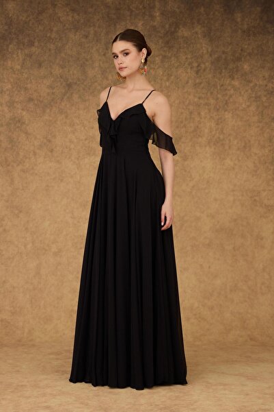 Carmen Siyah Şifon Göğsü Volanlı Uzun Abiye Elbise