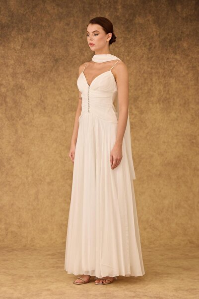 Carmen Ecru šifonové dlouhé svatební šaty s kamínky na límci