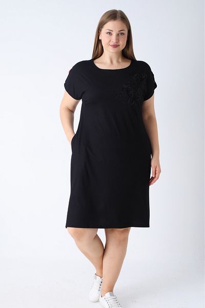 İntensive Γυναικείο μαύρο κοντομάνικο φόρεμα Lycra Plus Size με τσέπες και λεπτομέρειες από κέντημα