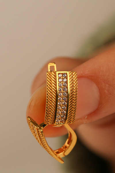 Çgk Çiğdem Gürel Kuyumculuk ÇGK 8 Ayar Taşlı Hasır Altın J Küpe