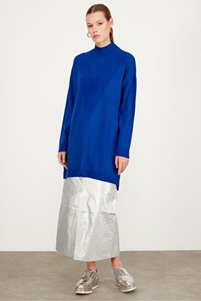 Tığ Triko سترة محبوكة مفصلة على شكل حرف V في الأمام