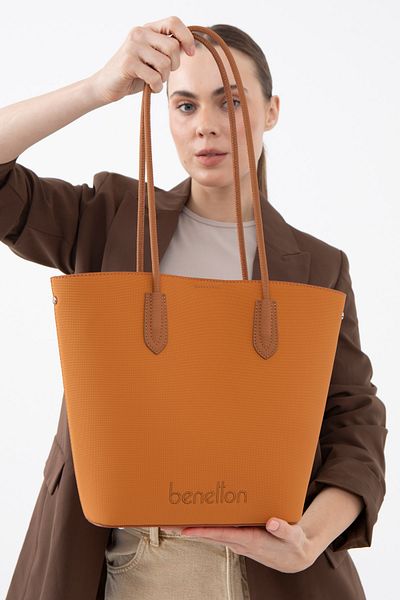United Colors of Benetton Geantă de umăr Beneton pentru femei - Muștar-Camel BNT1609