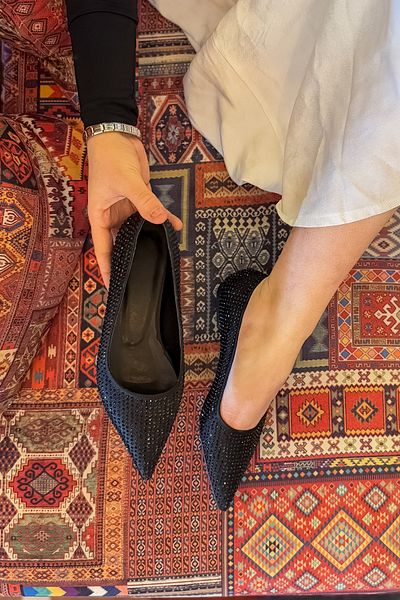 SHOEBELLAS Balerini de damă cu detaliu acoperit cu piatră neagră Petri