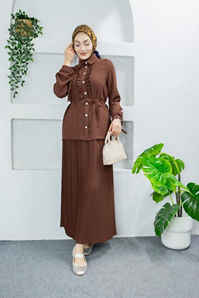 Tesettür Çarşım Terra Fırfırlı Bluz Piliseli Etek Krep Takım-Kahve
