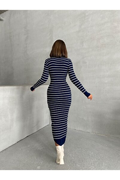 BEJNA Sötétkék csíkos női póló nyakú, hosszú kötöttáru ruha
