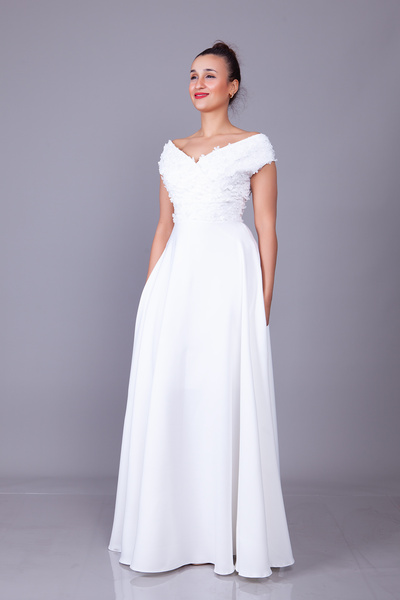 Bidoluelbise Beyaz Kayık Yaka Çiçekli Tül Detay Maxi Boy Elbise