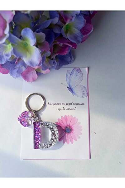 demirbasavm سلسلة مفاتيح إيبكسي مصنوعة يدويًا على شكل حرف D لعيد الأم