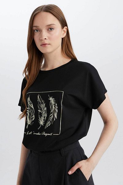DeFacto Regular Fit Crew Neck Potištěné tričko s krátkým rukávem E3027AX25SP