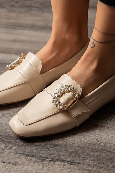 Deery Кремови дамски мокасини