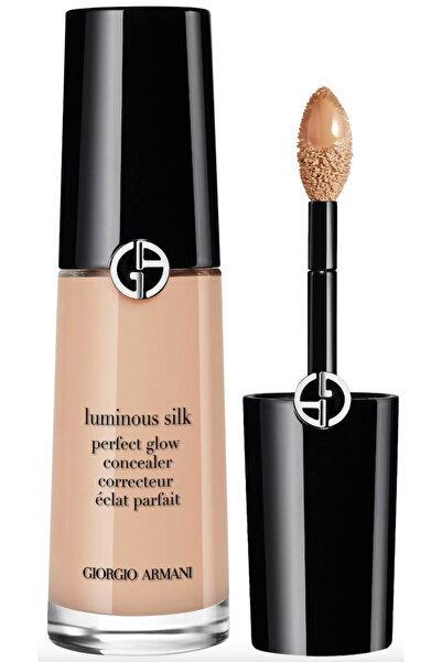 Giorgio Armani خافي عيوب الوجه والعينين من الحرير المضيء