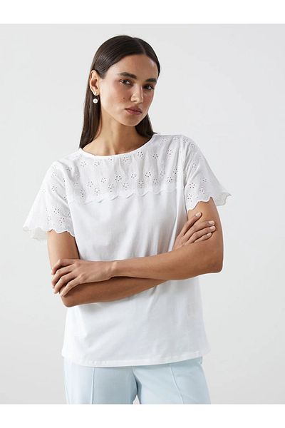 LC Waikiki Γυναικεία μπλούζα LCWAIKIKI Classic Crew Neck Κέντημα