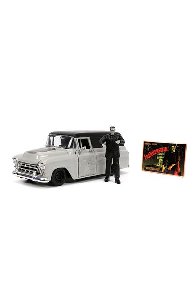 Simba SET MASINUTA 1957 CHEVY SUBURBAN SI FIGURINA FRANKENSTEIN