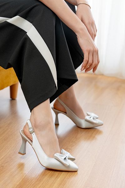 DİVOLYA Rozza Satin argintiu cu fundă în față (înălțimea tocului 8 cm) Pantofi cu toc pentru utilizare zilnică