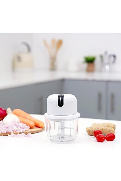 Geepas 30W USB Rechargeable Mini Chopper with 2 Stainless Steel Blades, 300 ml capacity