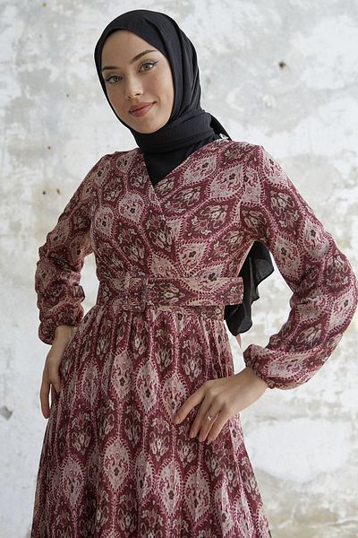 InStyle Φόρεμα σιφόν με ζωσμένο έθνικ σχέδιο - δαμάσκηνο