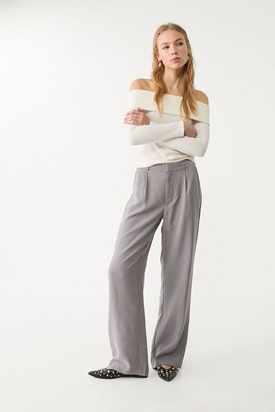Stradivarius Flowing straight-leg trousers with darts