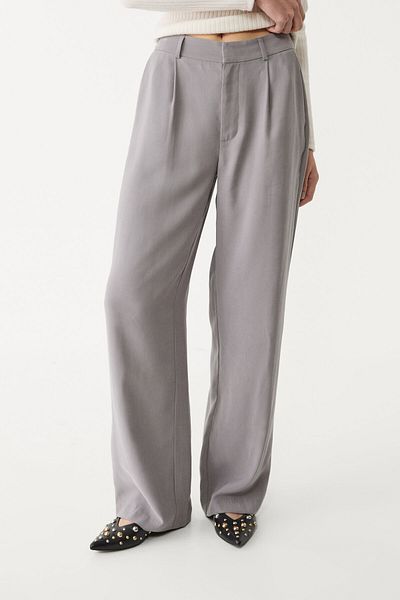 Stradivarius Flowing straight-leg trousers with darts