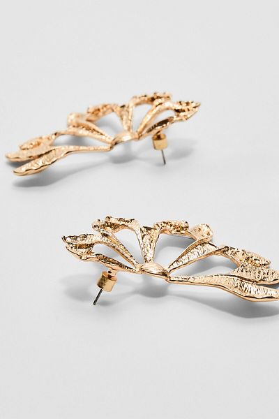 Stradivarius Textured leaf earrings