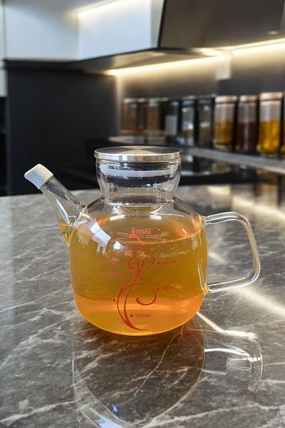 Kitchen Way Borosilicate Glass Oil Pot with Metal Lid Seal Leakproof 700ml Oil Pot Kw-392