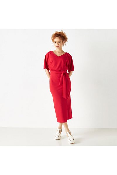 FAV V-neck Midi Dress with Short Sleeves and Tie-Up Belt
