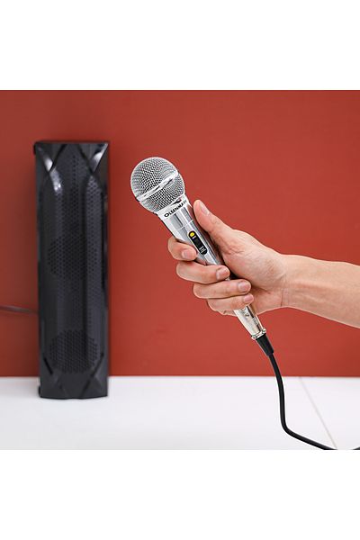 Olsenmark Professional Dynamic Wire Microphone Metal Body  High Quality Sound and Low Noise