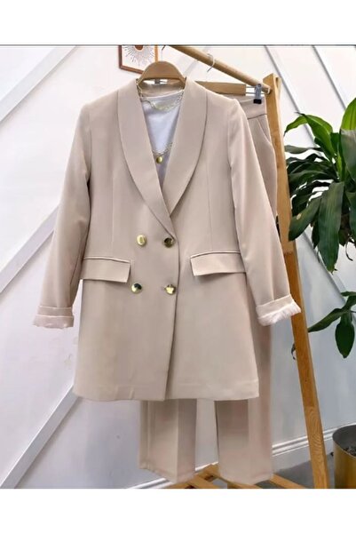 Butik Eylül ,Kruvaze Yaka Çift Düğmeli Ceket Krem