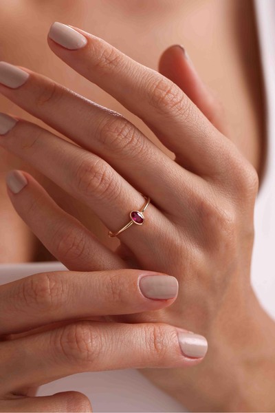 Bayar Gold 14 Ayar Altın Kırmızı Taşlı Oval Yüzük