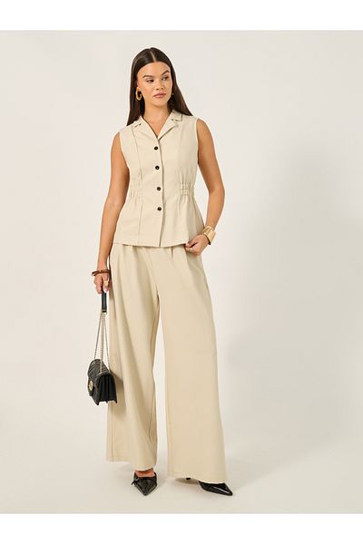 Styli Solid Notch Lapel Buttoned Top