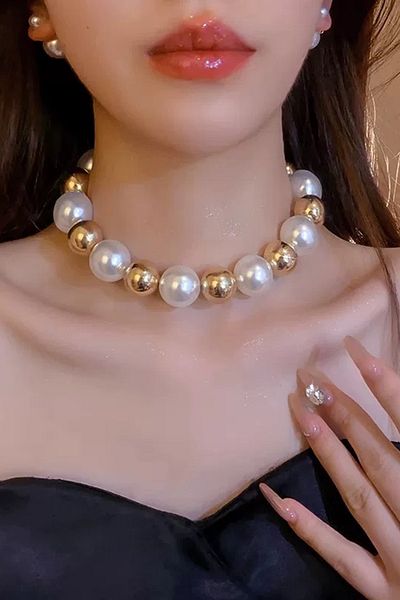 TAKIŞTIR قلادة من الفولاذ بتصميم كرة لؤلؤية ذهبية اللون