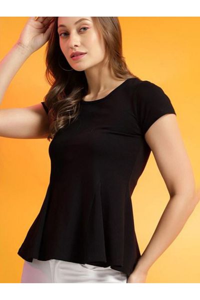 Kassually By Styli بلوزة سادة بأكمام قصيرة وقصّة عادية