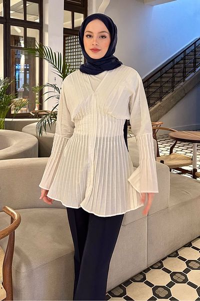 Ovn. Ecru Color Pleated and Zippered Shirt
