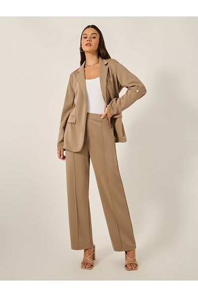 Styli Solid Regular Fit Notch Label Neck Blazer