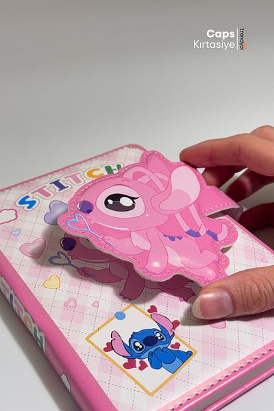 caps Caiet cu copertă specială cu blocare magnetică cu tematică Stitch - Dimensiune A5 - 160 de coli