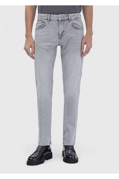 Ramsey Graue, gerade, schmal geschnittene Denim-Baumwollmischungshose