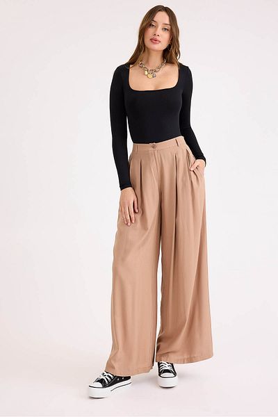 Vitrin Pleated Wide Leg Trousers