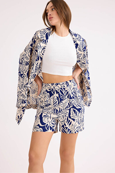 Vitrin Çiçek Desen Beli Lastikli Şort