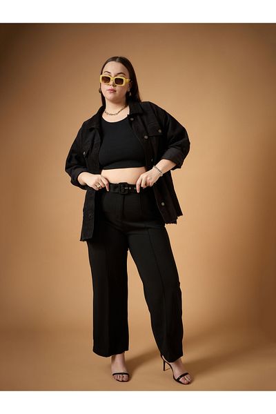 Sassafras By Styli سترة كبيرة الحجم من قماش مخملي بأزرار أمامية مع تفاصيل جيب